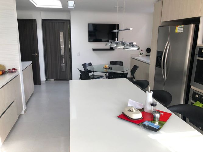 Apartamento de 3 alcobas en venta en Colina Campestre, Bogotá, 266 m² · foto 9 de 20