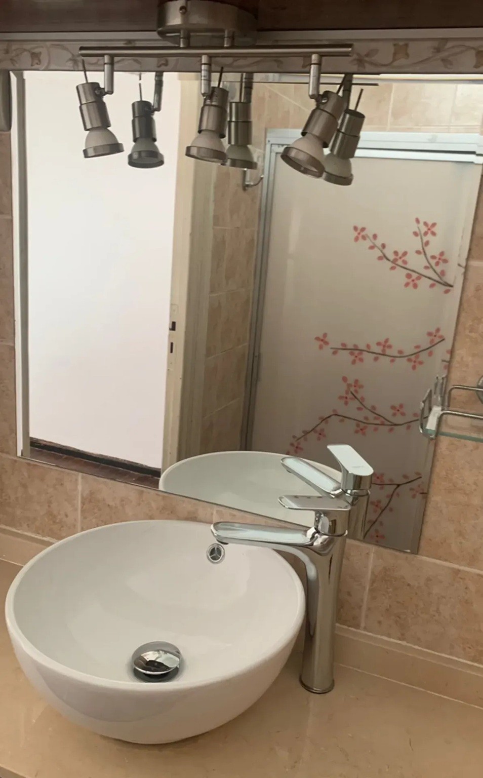 ALQUILER EN CIUDAD VIEJA DE 2 DORMITORIOS, PISO 2 POR ESCALERA INTERIOR, GASTOS COMUNES INCLUIDOS · Foto 4
