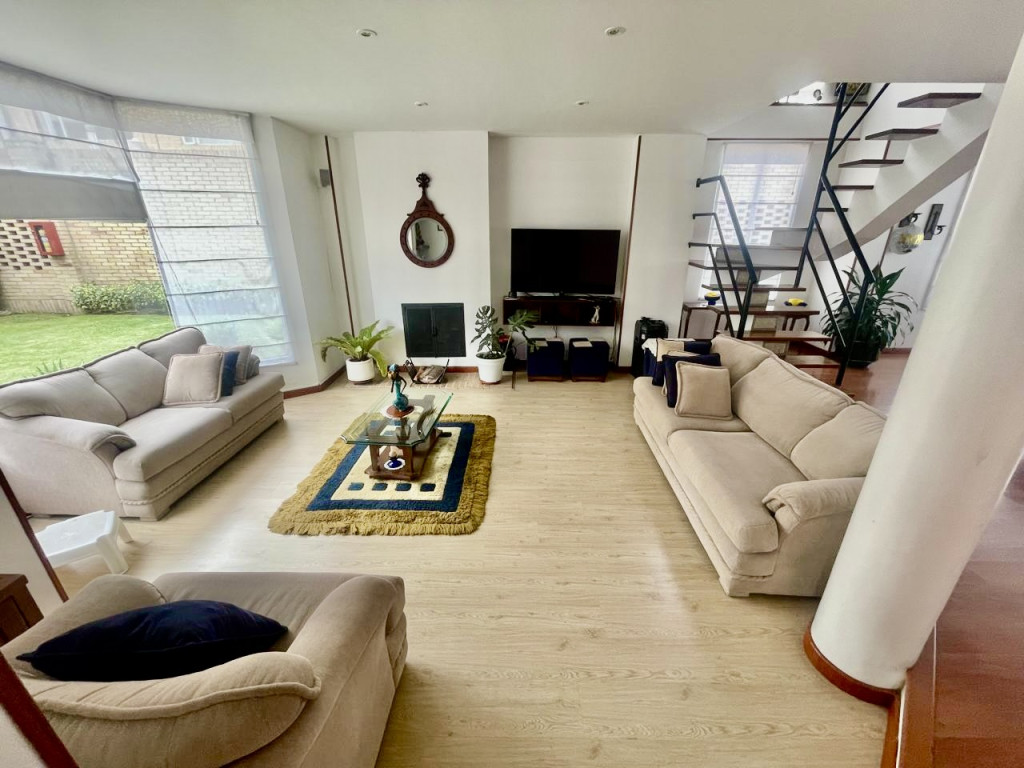 Casa en venta en San Jose De Los Arboles, Chía · foto 3 de 24