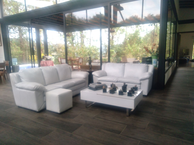 Casa de 4 alcobas en venta en Santa Elena, El Retiro, 330 m² · foto 2 de 14