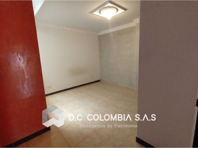 Apartamento de 4 alcobas en venta en 30 De Agosto, Pereira, 99 m² · foto 2 de 19