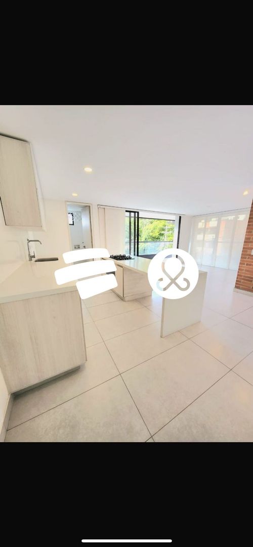 Apartamento de 3 alcobas en venta en Cumbres, Envigado, 123 m² · foto 2 de 13