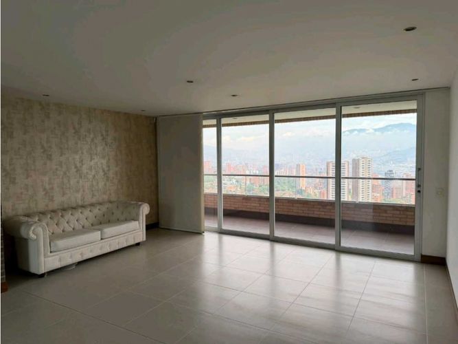 Apartamento de 3 alcobas en arriendo en Las Lomas, Medellín, 127 m² · foto 2 de 8