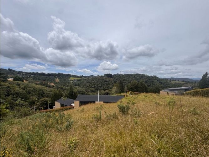 Lote en venta en Las Palmas, Envigado, 1637 m² · foto 3 de 7