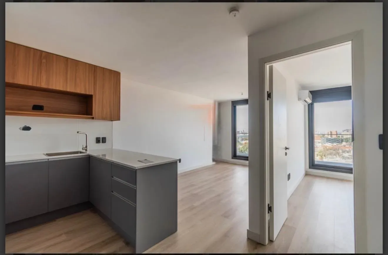 3633 / APARTAMENTO MUY ILUMINADO DE 1 DORM. Y TERRAZA – LA BLANQUEADA