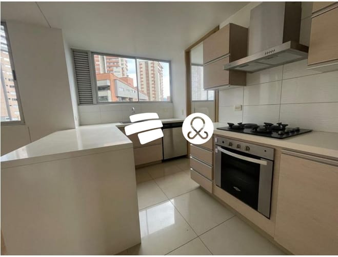 Apartamento de 5 alcobas en venta en El Poblado, Medellín, 134 m² · foto 6 de 18