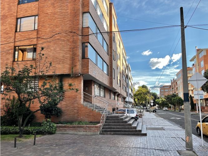 Apartamento de 3 alcobas en venta en Chicó Navarra, Bogotá, 170 m² · foto 3 de 16