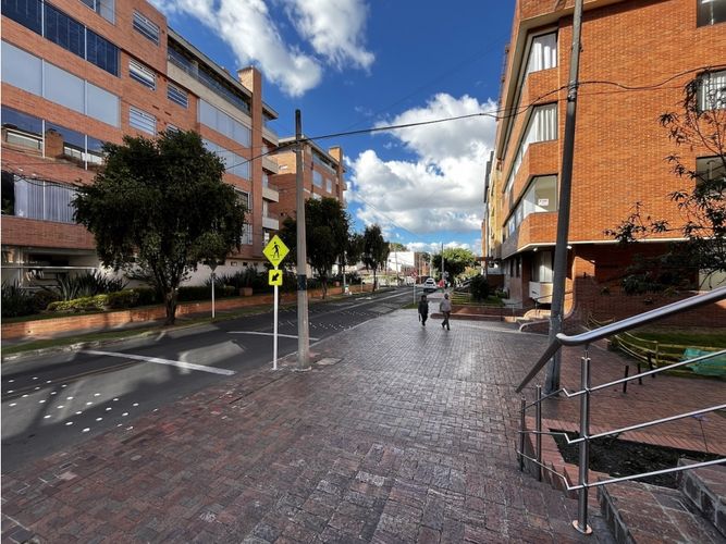 Apartamento de 3 alcobas en venta en Chicó Navarra, Bogotá, 170 m² · foto 16 de 16