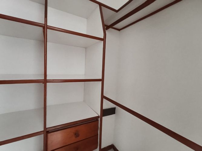 Apartamento de 3 alcobas en arriendo en Patio Bonito, Medellín, 78 m² · foto 4 de 11