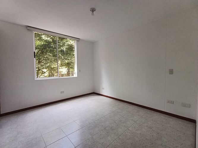 Apartamento de 3 alcobas en arriendo en Patio Bonito, Medellín, 78 m² · foto 7 de 11