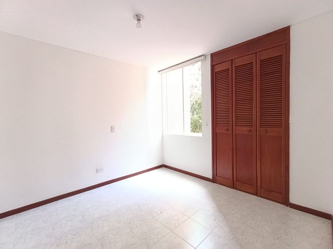 Apartamento de 3 alcobas en arriendo en Patio Bonito, Medellín, 78 m² · foto 9 de 11