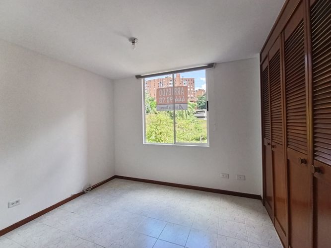 Apartamento de 3 alcobas en arriendo en Patio Bonito, Medellín, 78 m² · foto 10 de 11