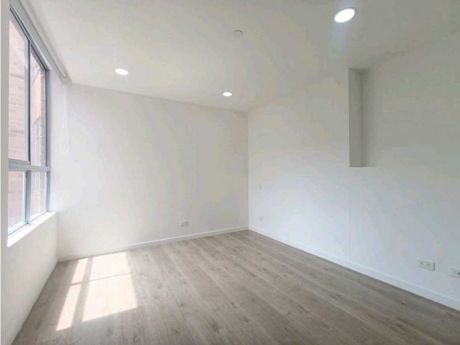Apartamento de 3 alcobas en arriendo en Loma De Las Brujas, Envigado, 205 m² · foto 6 de 24