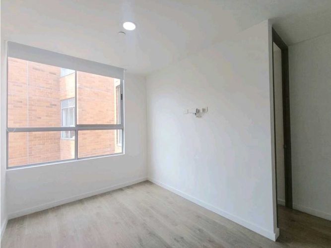 Apartamento de 3 alcobas en arriendo en Loma De Las Brujas, Envigado, 205 m² · foto 13 de 24