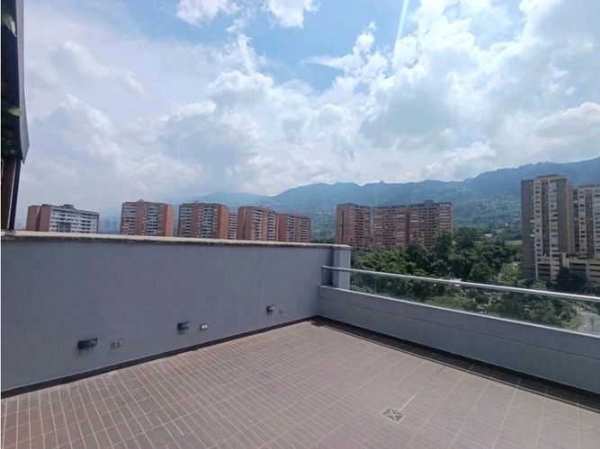 Apartamento de 3 alcobas en arriendo en Loma De Las Brujas, Envigado, 205 m² · foto 17 de 24