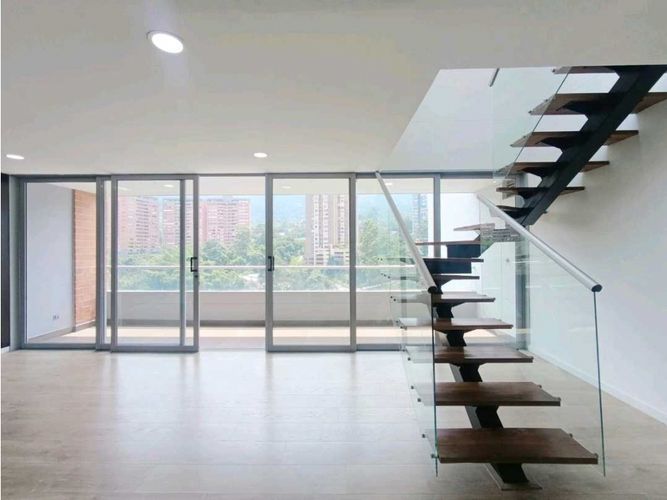 Apartamento de 3 alcobas en arriendo en Loma De Las Brujas, Envigado, 205 m² · foto 18 de 24