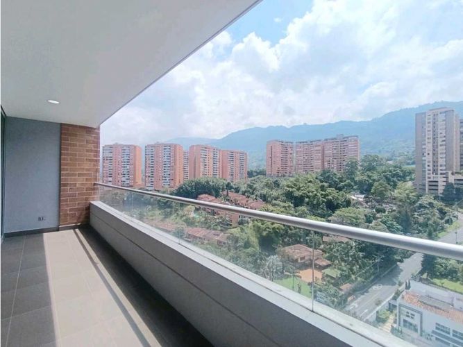 Apartamento de 3 alcobas en arriendo en Loma De Las Brujas, Envigado, 205 m² · foto 19 de 24