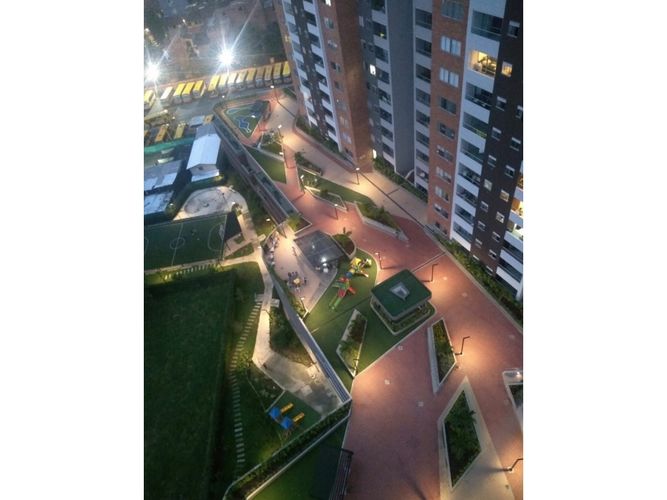 Apartamento de 3 alcobas en venta en Ancon Sur, Sabaneta, 84 m² · foto 2 de 13