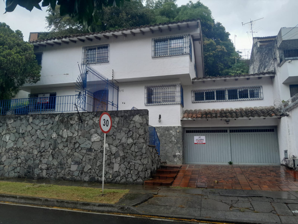 House for rent in Santa rita, Cali