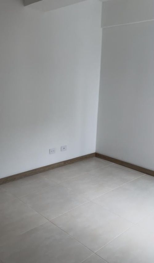 Apartamento de 3 alcobas en venta en Las Lomitas, Sabaneta, 66 m² · foto 4 de 24