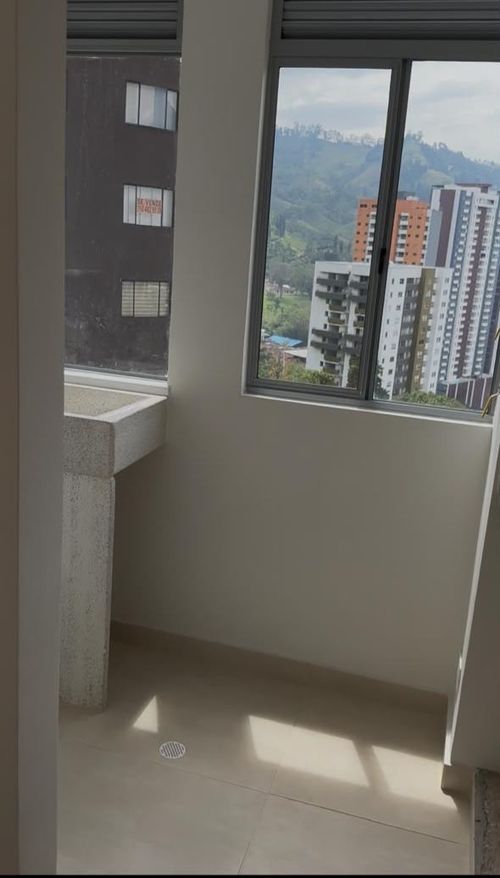 Apartamento de 3 alcobas en venta en Las Lomitas, Sabaneta, 66 m² · foto 18 de 24