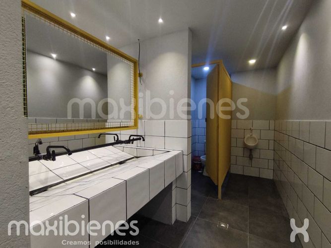 Local en arriendo en Manrique Central, Medellín, 25 m² · foto 2 de 10
