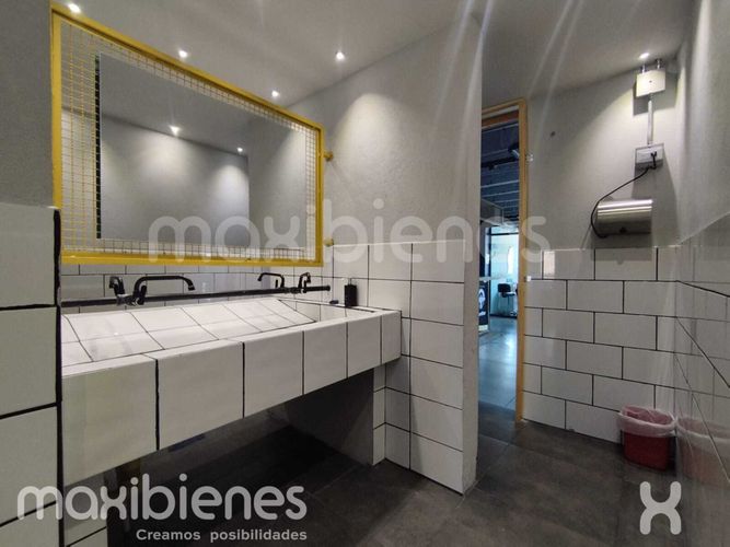 Local en arriendo en Manrique Central, Medellín, 25 m² · foto 3 de 10