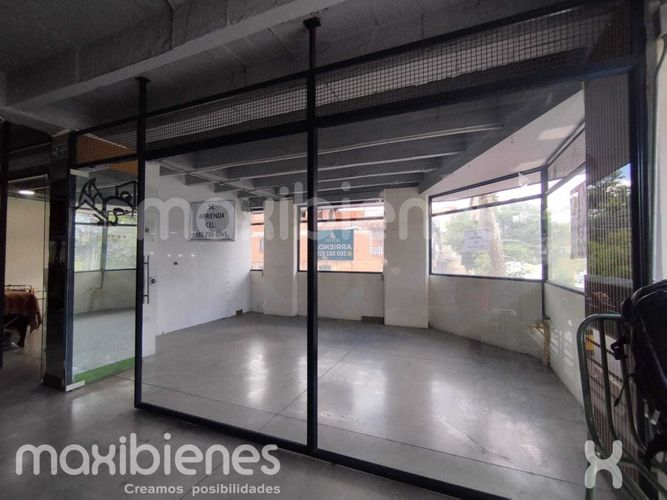 Local en arriendo en Manrique Central, Medellín, 25 m² · foto 8 de 10