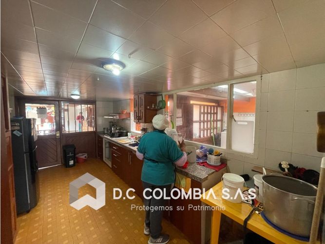 Casa de 15 alcobas en venta en Fonquetá, Chía, 622 m² · foto 4 de 7