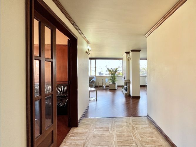 Apartamento de 3 alcobas en venta en Chicó Navarra, Bogotá, 170 m² · foto 7 de 16