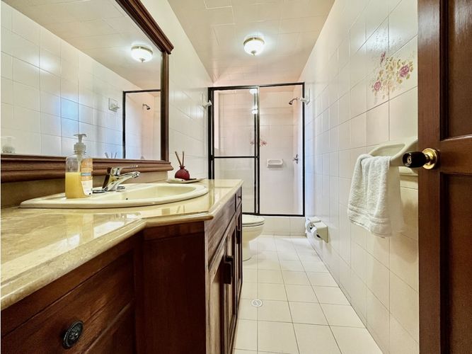 Apartamento de 3 alcobas en venta en Chicó Navarra, Bogotá, 170 m² · foto 14 de 16