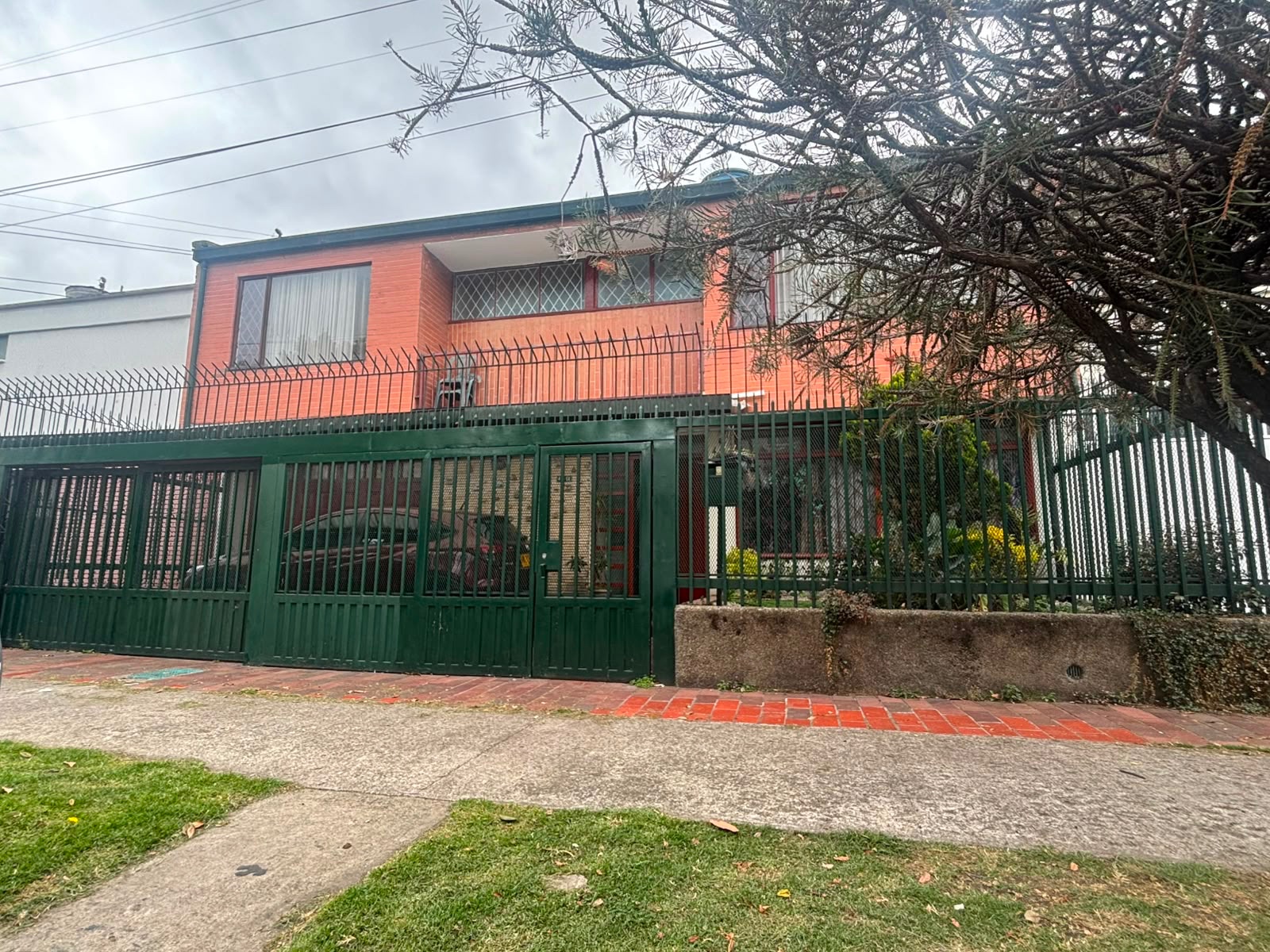 Casa en venta en La Soledad, Bogotá · foto 2 de 5