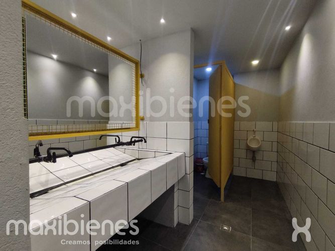 Local en arriendo en Manrique Central, Medellín, 65 m² · foto 9 de 10