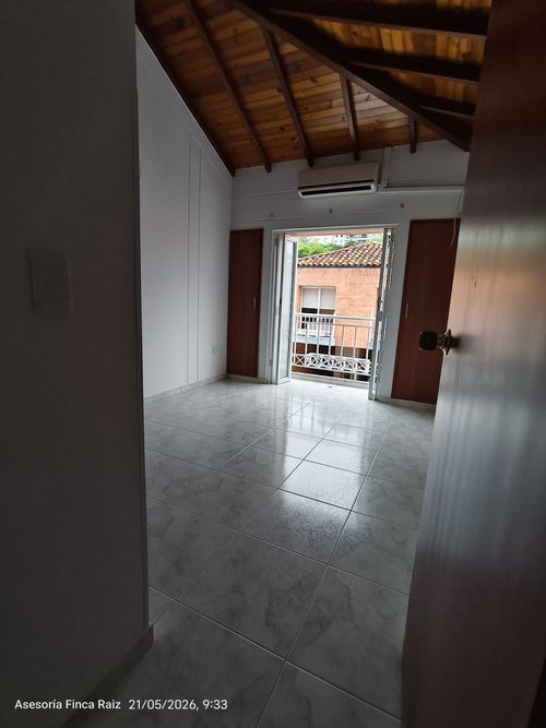 Casa de 3 alcobas en venta en Versalles, Floridablanca, 132 m² · foto 16 de 20