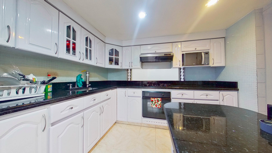 Apartamento de 3 alcobas en venta en Santa Barbara, Bogotá, 145 m² · foto 12 de 22