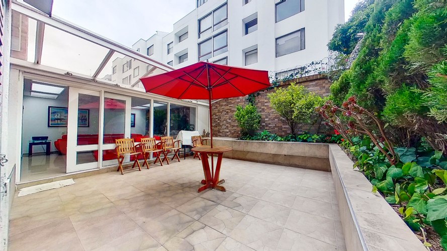Apartamento de 3 alcobas en venta en Santa Barbara, Bogotá, 145 m² · foto 3 de 22