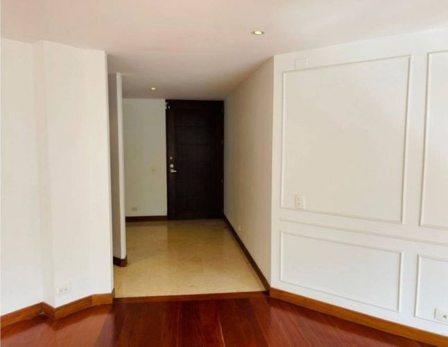 Apartamento de 3 alcobas en venta en Santa Paula, Bogotá, 138 m² · foto 4 de 24