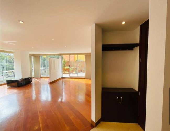 Apartamento de 3 alcobas en venta en Santa Paula, Bogotá, 138 m² · foto 5 de 24