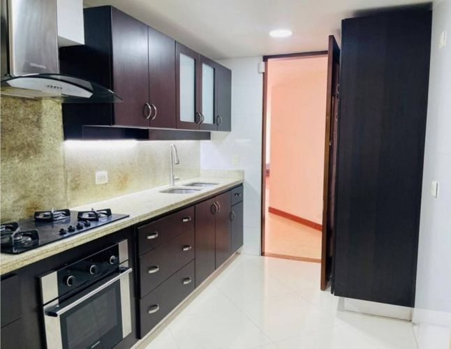 Apartamento de 3 alcobas en venta en Santa Paula, Bogotá, 138 m² · foto 8 de 24