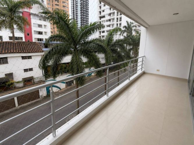 Apartamento de 3 alcobas en venta en Cabecera Del Llano, Bucaramanga, 133 m² · foto 7 de 13