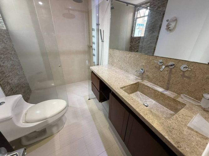Apartamento de 3 alcobas en venta en Cabecera Del Llano, Bucaramanga, 133 m² · foto 8 de 13
