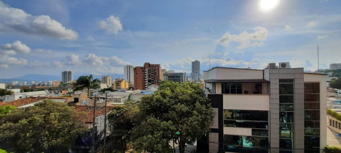 Apartamento de 3 alcobas en venta en Cabecera Del Llano, Bucaramanga, 240 m² · foto 2 de 17