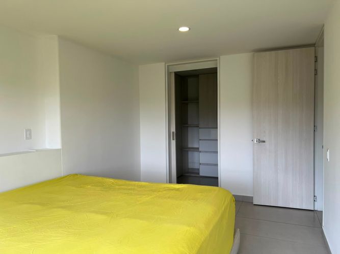 Apartamento de 2 alcobas en arriendo en Loma Del Esmeraldal, Envigado, 82 m² · foto 10 de 16