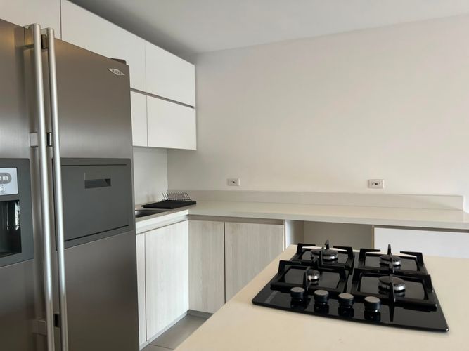 Apartamento de 2 alcobas en arriendo en Loma Del Esmeraldal, Envigado, 82 m² · foto 5 de 16
