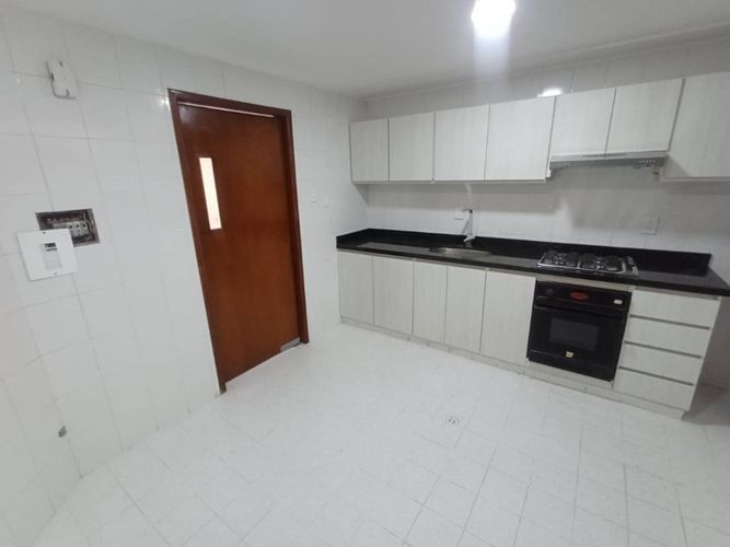 Apartamento de 3 alcobas en venta en La Aurora, Bucaramanga, 105 m² · foto 2 de 17