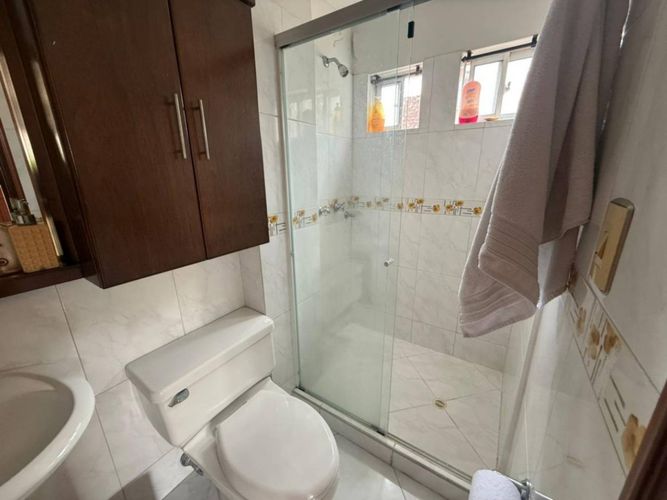 Casa de 4 alcobas en venta en Anillo Vial, Floridablanca, 250 m² · foto 11 de 24