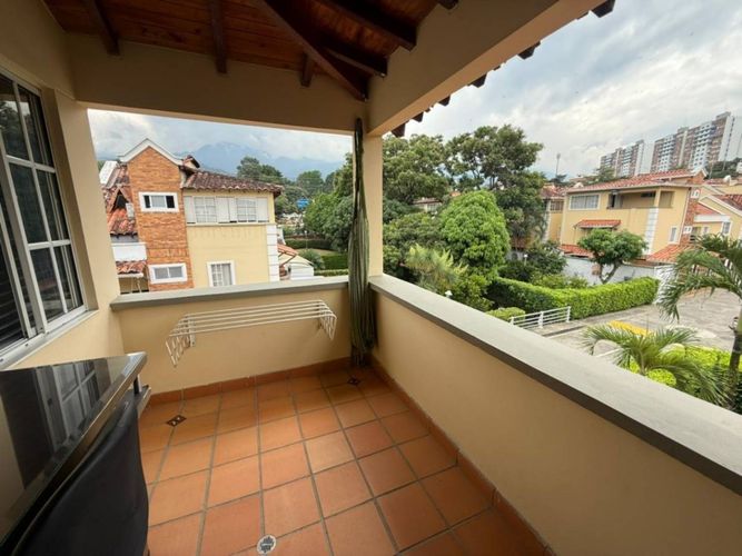 Casa de 4 alcobas en venta en Anillo Vial, Floridablanca, 250 m² · foto 18 de 24