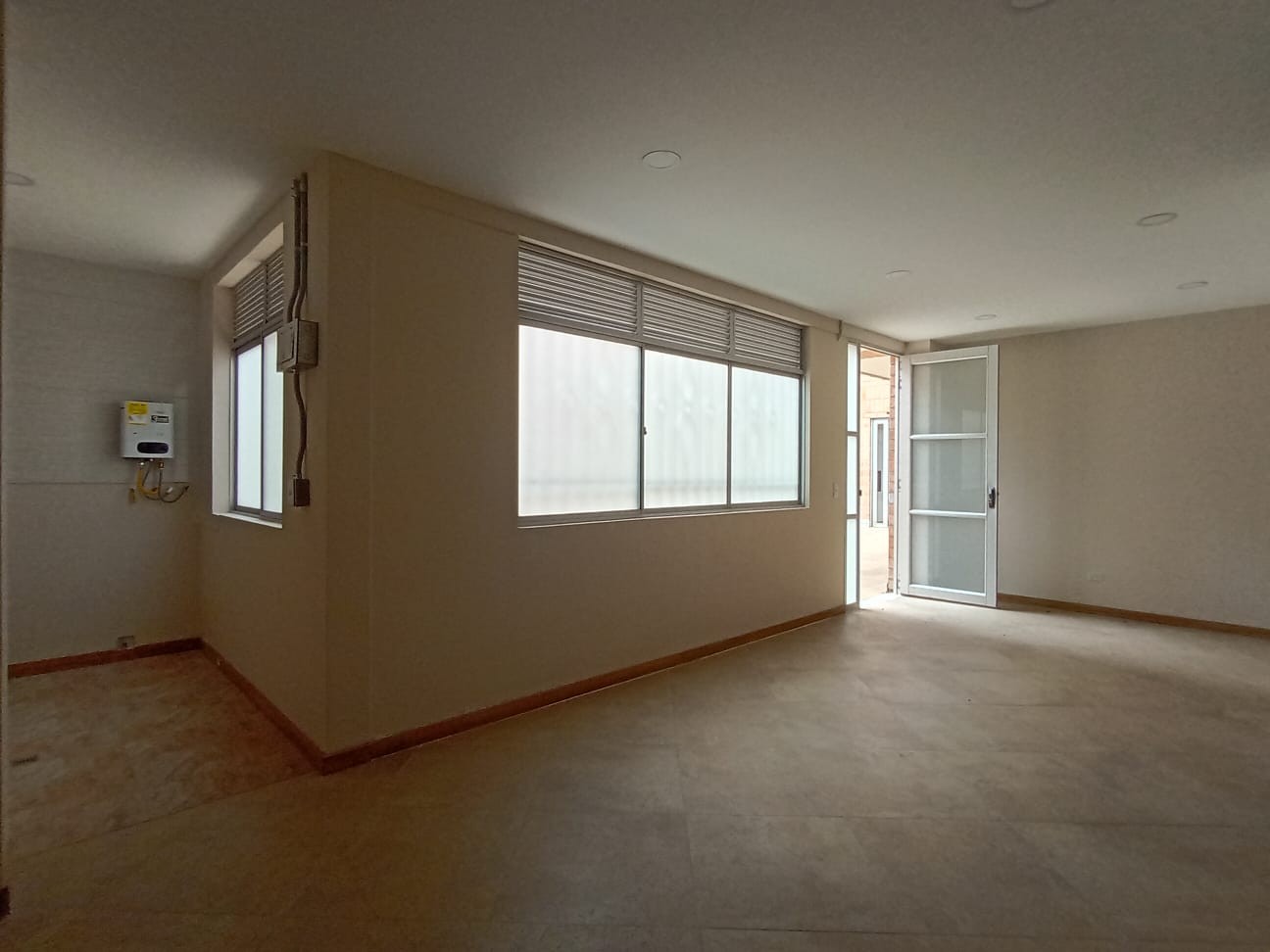 Apartamento en arriendo en Laureles, Medellín · foto 4 de 19