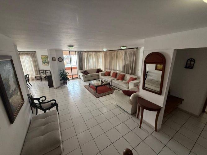 Apartamento de 4 alcobas en venta en Sotomayor, Bucaramanga, 295 m² · foto 11 de 16