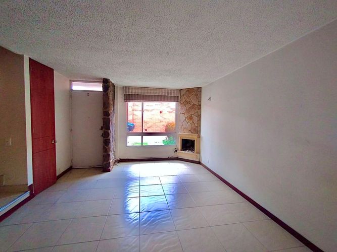 Casa de 3 alcobas en venta en El Pensamiento, Funza, 82 m² · foto 3 de 4